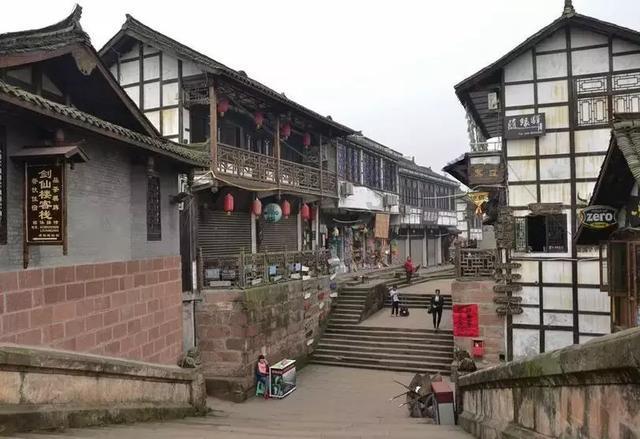 逃离白鸽之森